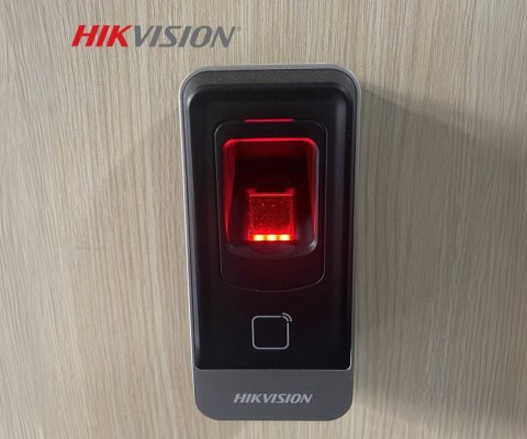 CZYTNIK LINII PAPILARNYCH + RFID DS-K1201AMF Hikvision