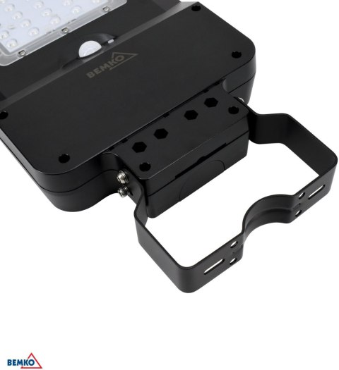 SOLARNA OPRAWA ULICZNA LED SOLGER 20W 3000LM 3000/4000/6000K IP65 CZARNA CZ. PIR